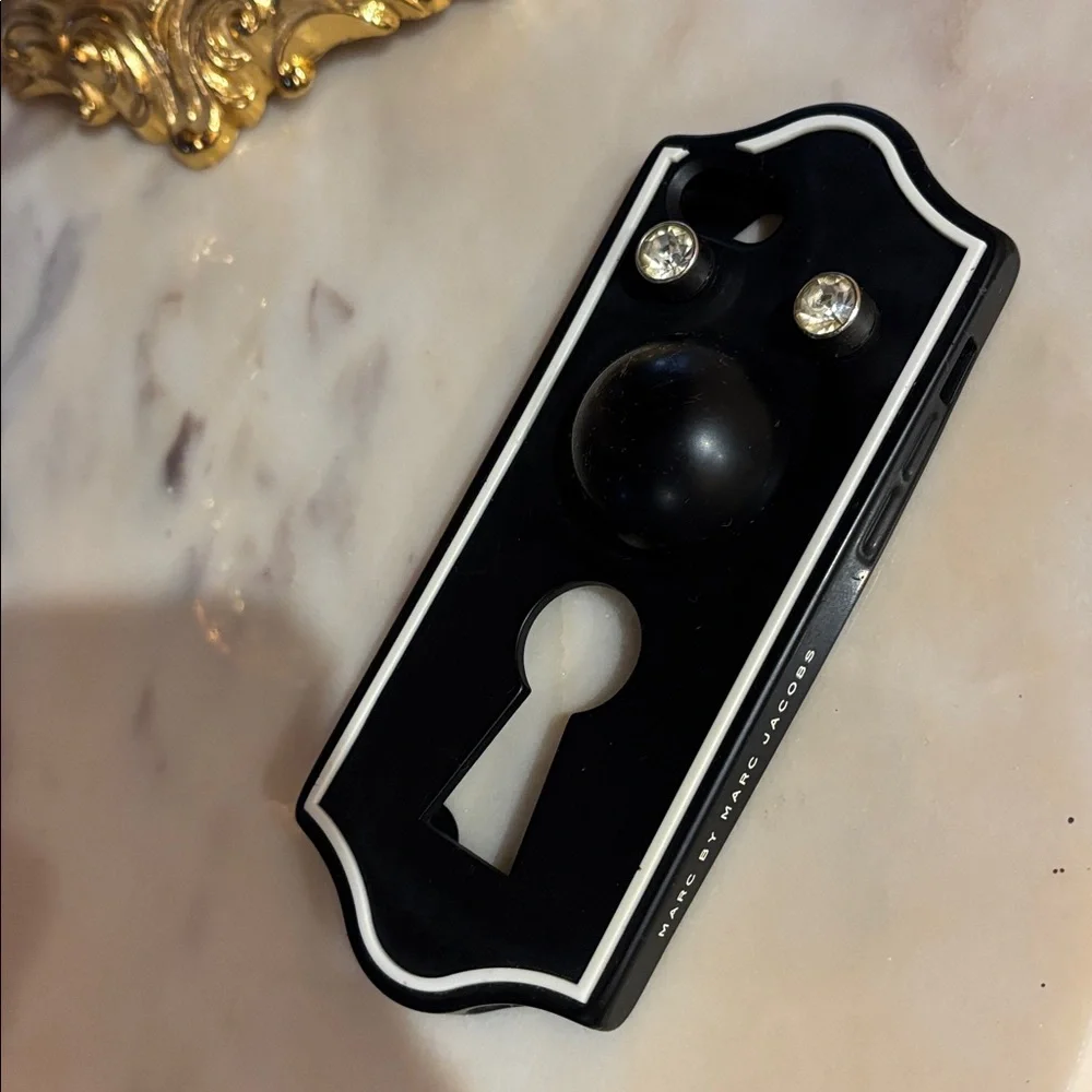 Marc By Marc Jacobs Alice In Wonderland Door Knob Silicone 6 &6S iPhone Case.